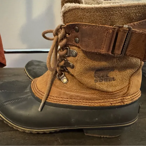 Sorel Tan and Brown Boots women’s 9 - Image 6