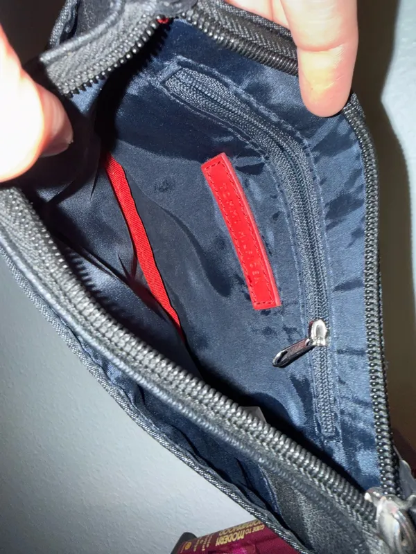 Tommy Hilfiger Wristlet - Image 3
