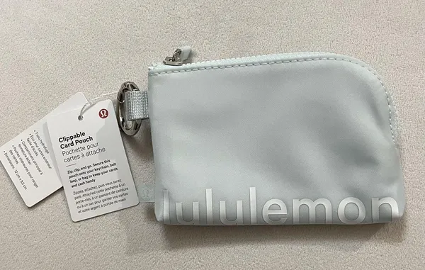 Lululemon NWT Clippable Card Pouch Mint Breeze White - Image 5