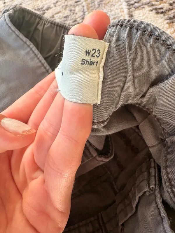 Hollister Mid-rise Gray Cargo Pants  - Image 4