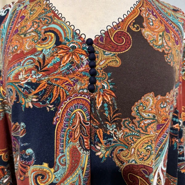 Chicos Paisley V-Neck Blouse Size 2 Large Rust Navy‎ 3/4 Sleeve Button Trim Top - Image 4
