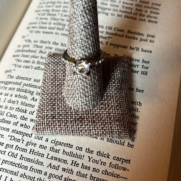 Gold Rhinestone Ring Sz 9 - Image 2