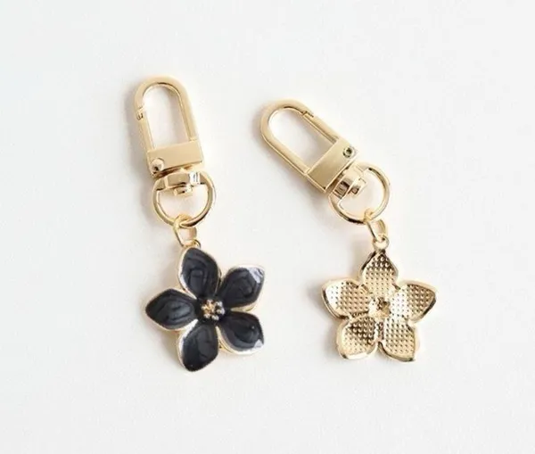 Daisy 1pc Flower Keychain Elegant Alloy Keyring Hanging Pendant Bag Char… - Image 3