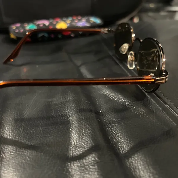 Stylish Brown Oval Sunglasses Black - Image 5