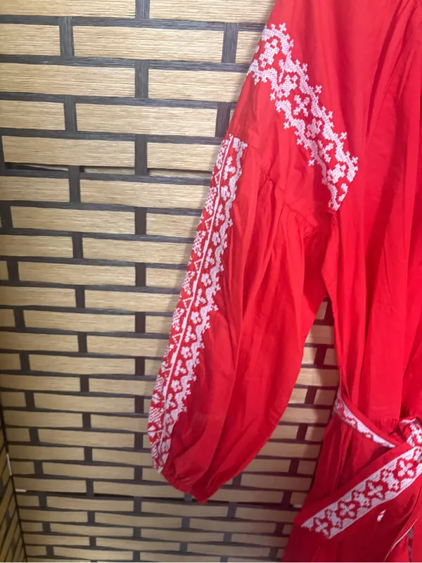 Time and tru red embroidered dress size medium - Image 4