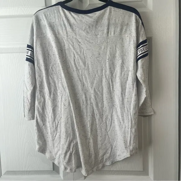 VICTORIA'S SECRET PINK LOGO 3/4 SLEEVE CAMPUS BASEBALL TEE SHIRT TOP Med - Image 4