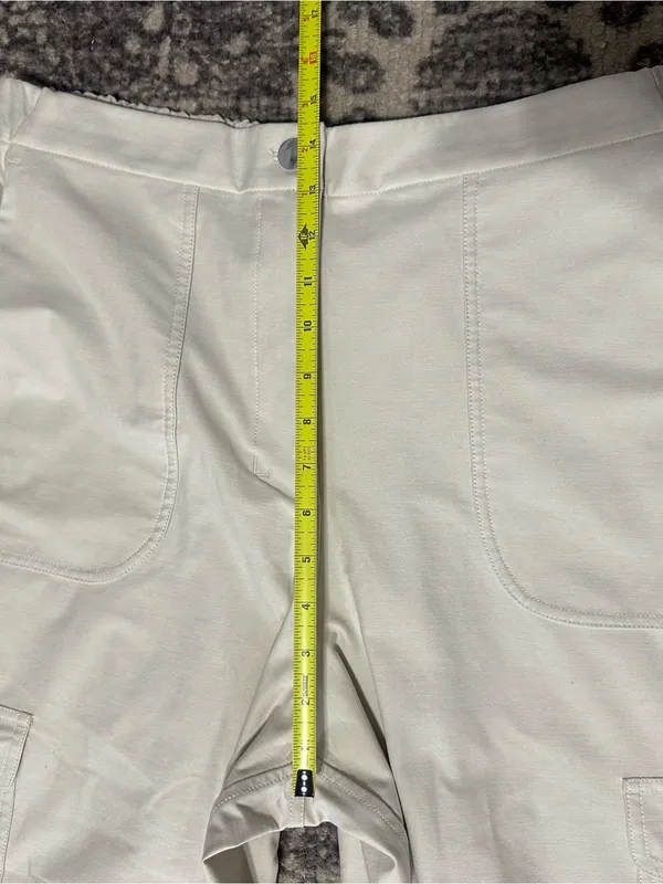Lululemon Women’s Size 31 Natural Ivory Cream Utilitech Cargo Cropped Pants - Image 10