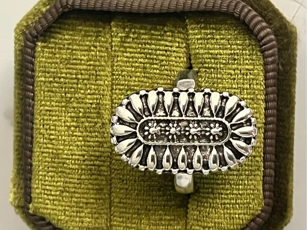 Boho/Chic Silver Oval Flower Design Stainless Steel Silver Statement Ring Size 6 - Image 2