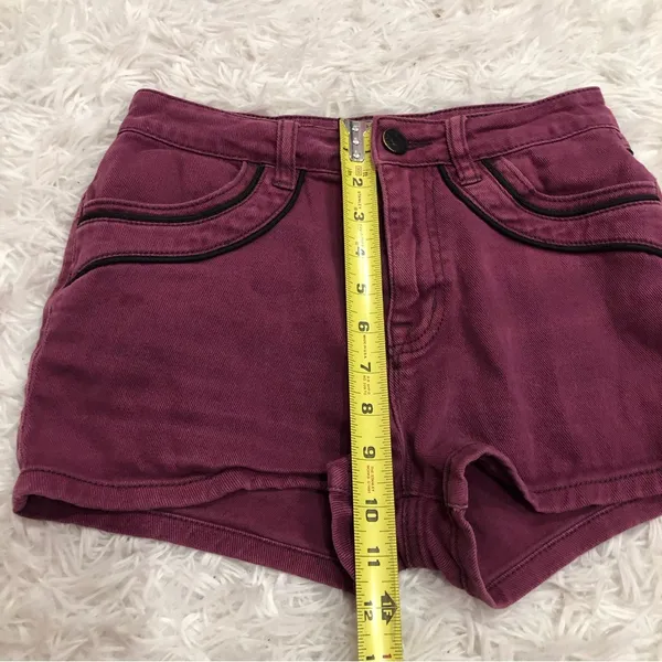 BDG Erin High Rise‎ 5 Pocket Shortie Shorts Purple 25 - Image 8