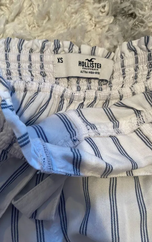 Hollister Soft Shorts - Image 3