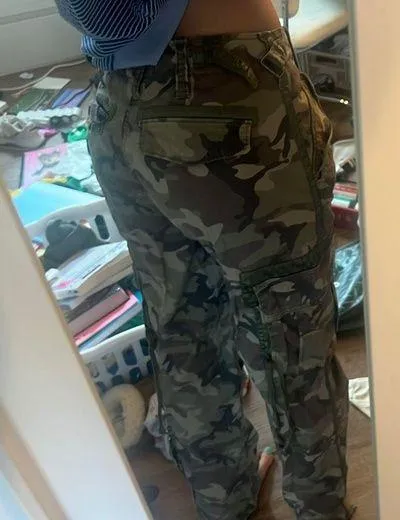 Abercrombie & fitch low rise camo pants - Image 3