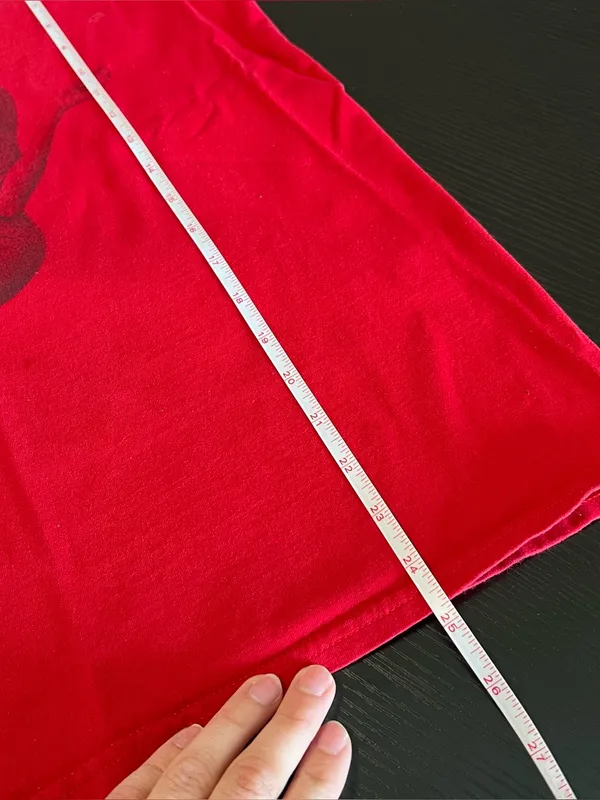 Taylor Swift Red Tour Retro Shirt‎ Small - Image 8