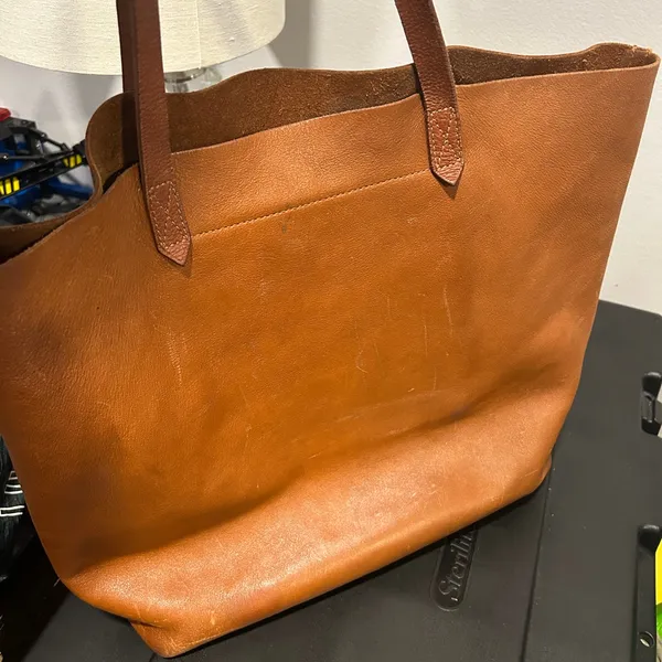 Madewell Elegant Brown Leather Tote Bag Genuine Leather see imperfection on bag - Image 6