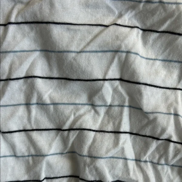 Universal Threads Short Sleeve Tee with Blue Stripes - Image 3