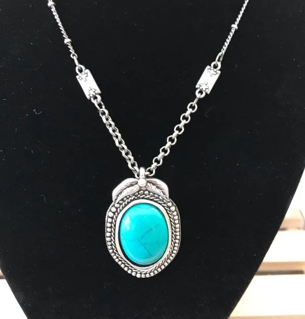 AEO Turquoise Stone Necklace Pendant Deco Chain - Image 2