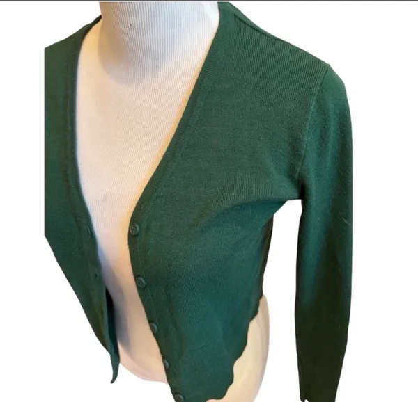 Brandy Melville Hunter Green Cardigan Sweater Vneck S M Preppy Classic Cropped - Image 3
