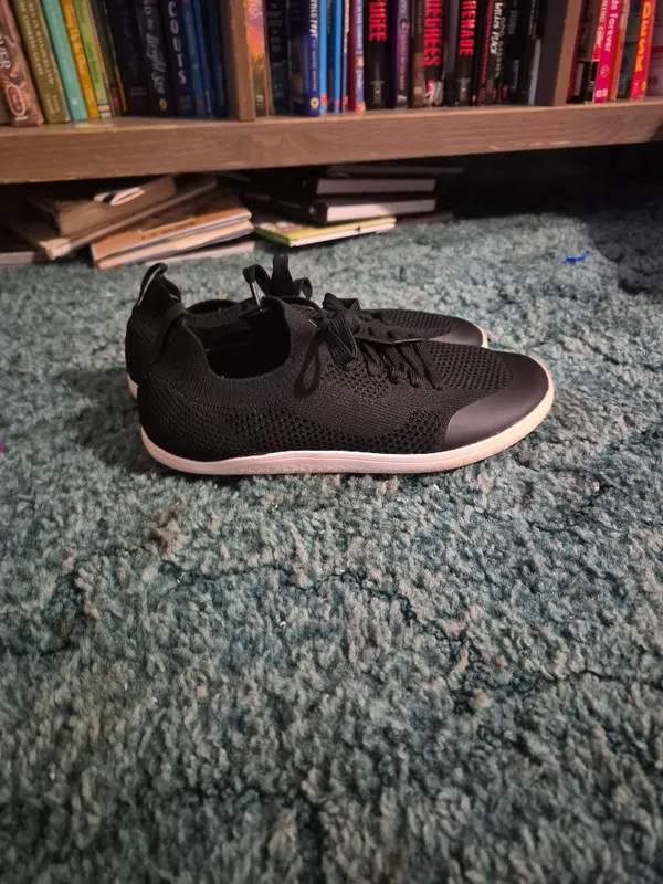Peak Footwear Black Non-Slip Shoes - Image 4