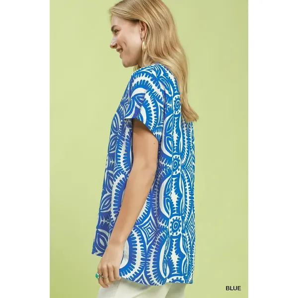 Umgee Geometric Print V-Neck Short Sleeve Top - Large - Image 2
