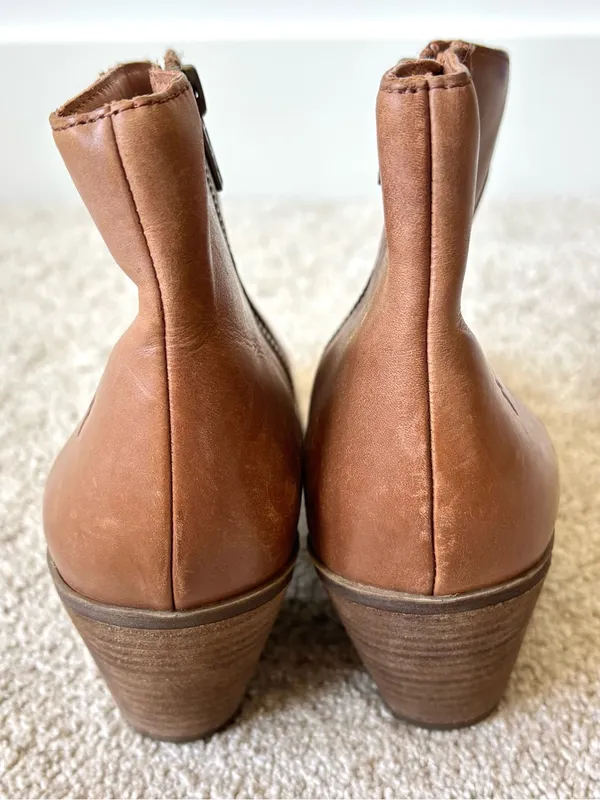 Frye Jennifer Ankle Booties Brown Leather Round Pointed Toe Western - Image 11