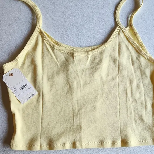 NWT BILLABONG Yellow crop top with gold embroidery Size L - Image 3