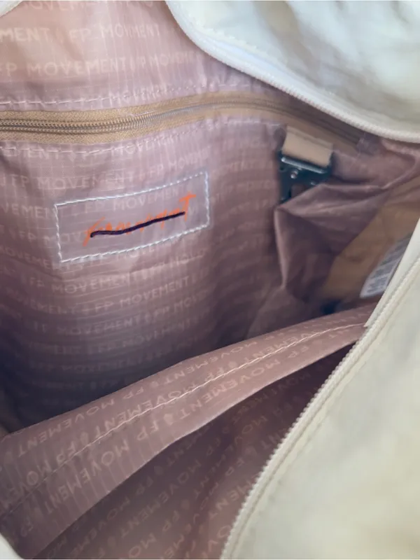 NWOT free people slopes Sherpa sling bag - Image 12