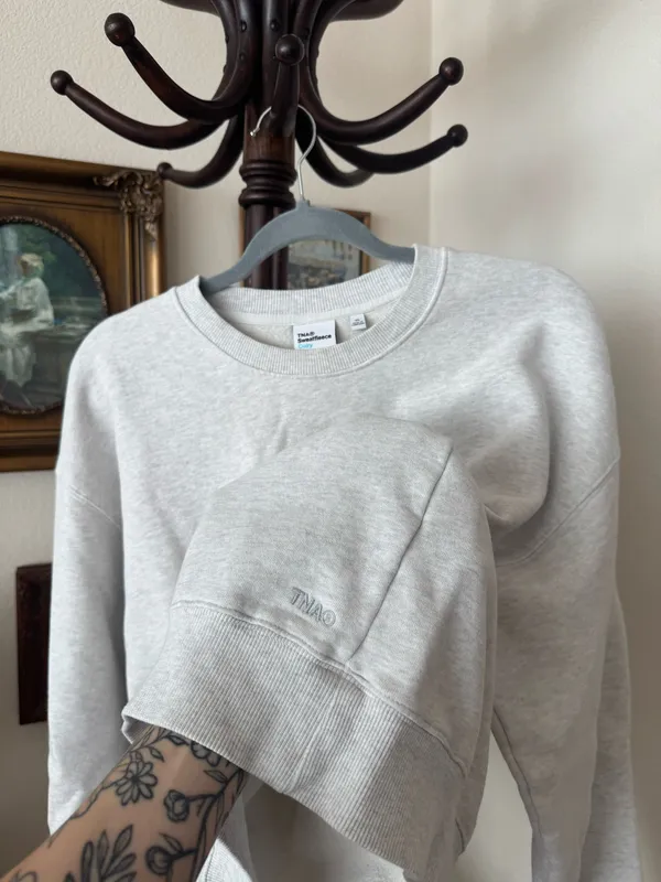 Aritzia Fleece Grey Crewneck Sweater - Image 3