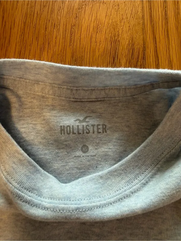 Hollister Light Blue Baby Tee - Image 3