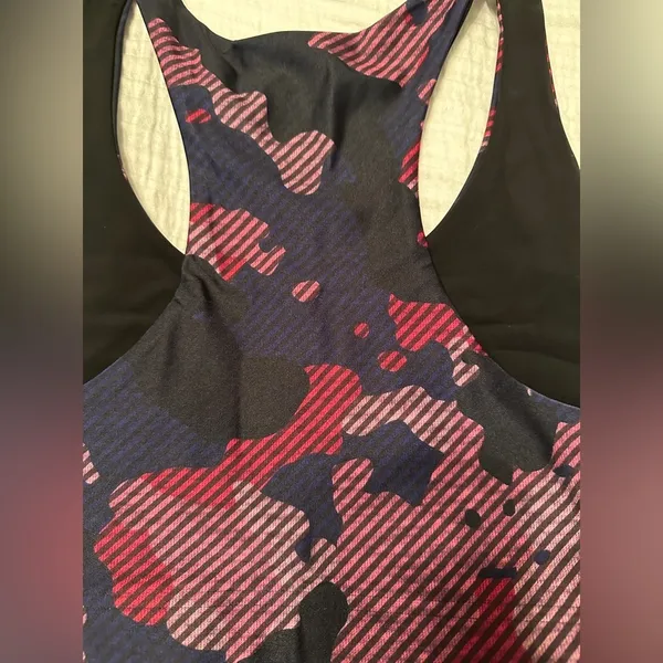 Terez Hi- Shine Sports Bra in Camo - NWOT - Size XL - Image 5