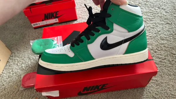 Air Jordan 1 - Image 8