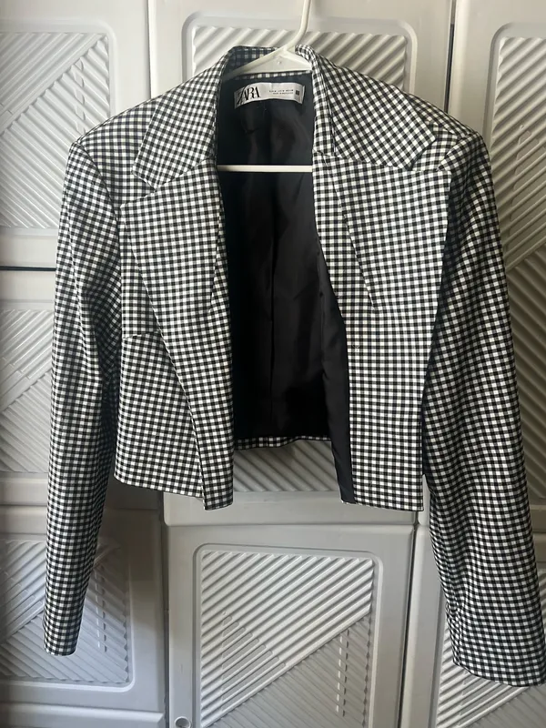 ZARA Black and White Houndstooth Cropped Blazer - Image 2