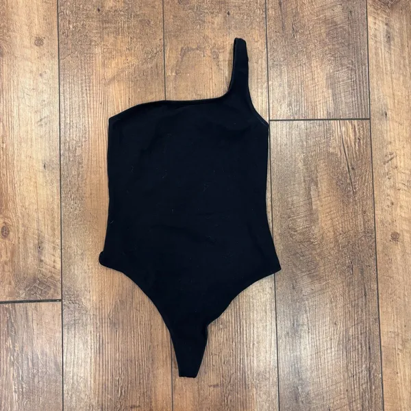 Aritzia TNA Black Cotton One-Shoulder Thong Bodysuit Women's Size XS / 74160 - Image 2
