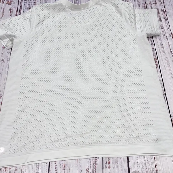 Lululemon athletic top - Image 2