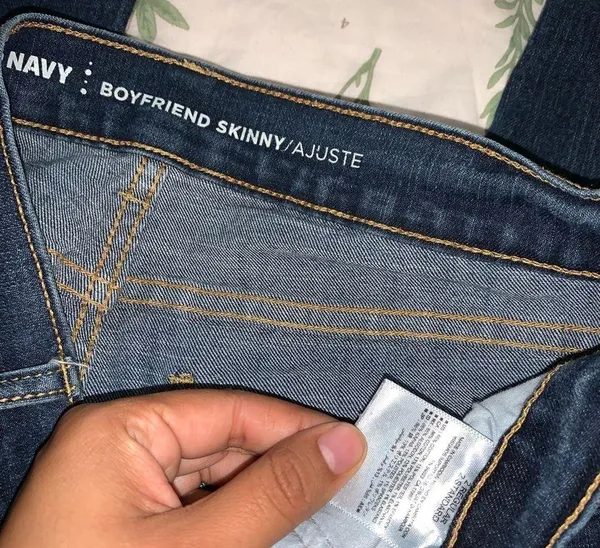 Old navy skinny jeans - Image 3