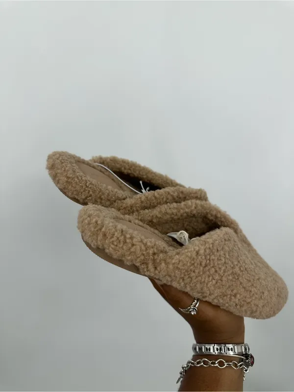 Universal Thread Fuzzy Loafers Sandals Women's Size 8 Boho New Without Tag - Image 5