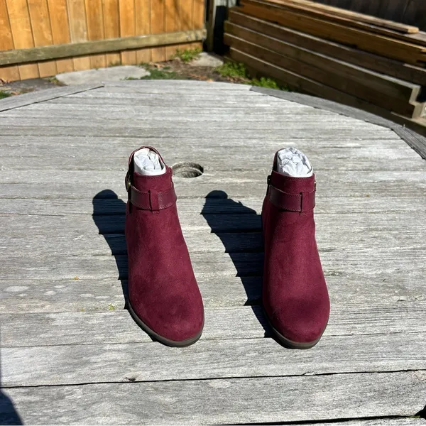 Market & Spruce Burgundy Faux Suede‎ Odeya Bootie Inner Ankle Zipper size 6 wide - Image 2