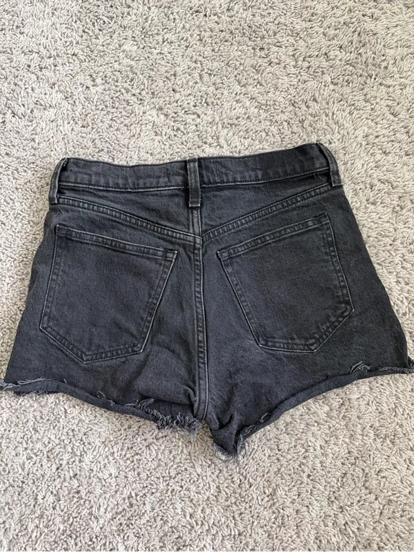 Abercrombie & Fitch The Mom Short High Rise - Image 4