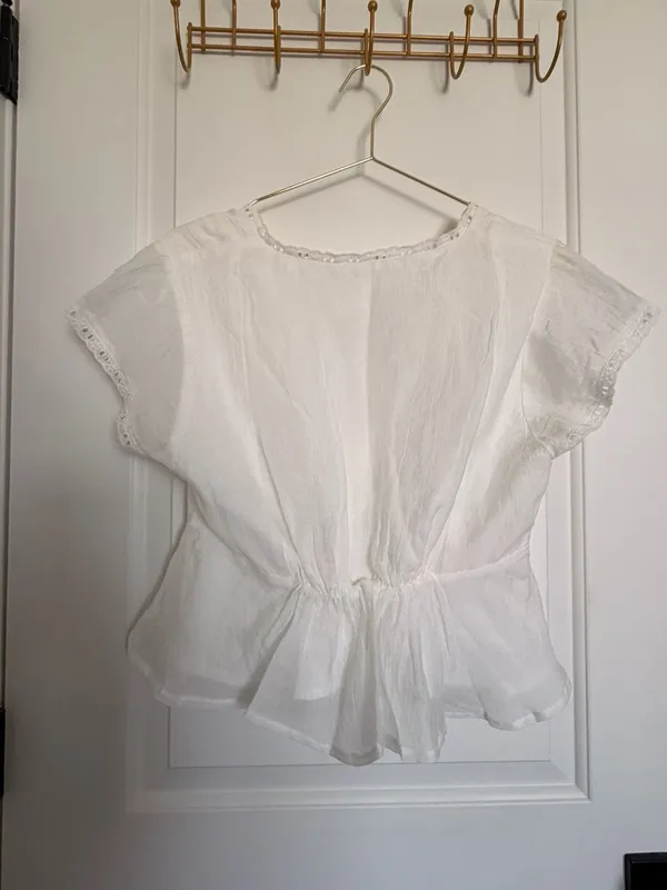 Selfie Leslie Azura Scalloped Lace Trim Peplum Top - Image 7