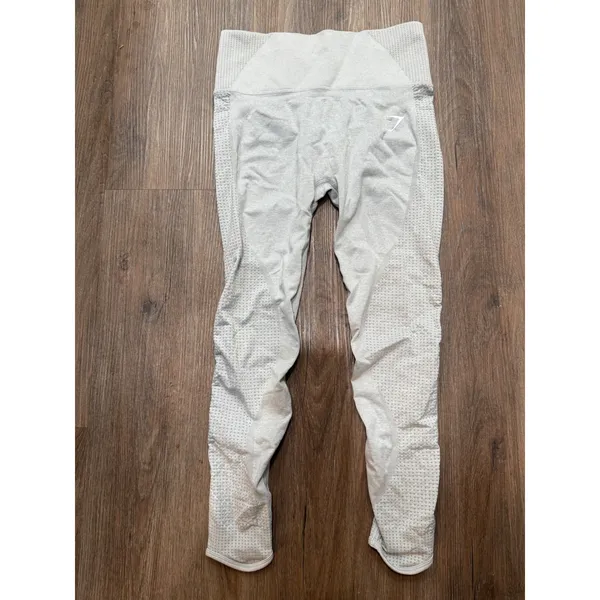 Gymshark Adapt Seamless Leggings Light Grey Seamless Workout Athleisure‎ - Image 2