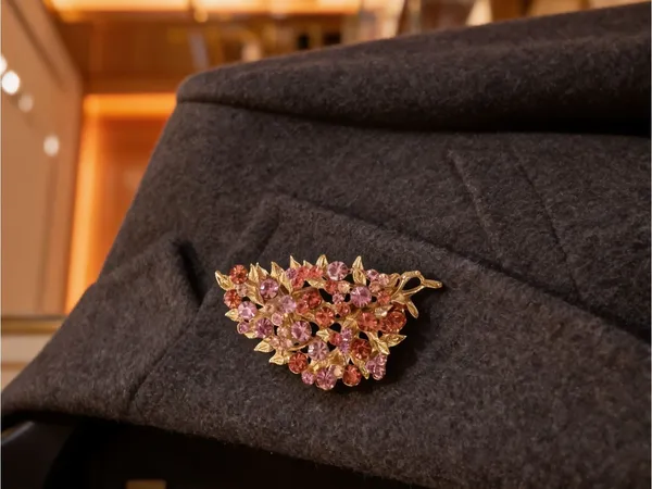 Vintage Pink Purple Rhinestone Spray Brooch Gold Tone Botanical Leaf Pin/Brooch - Image 2