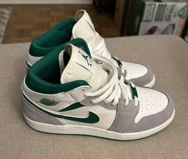 Air Jordan 1 Mid SE Grey Pine - Image 5