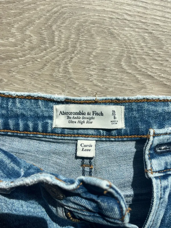 Abercrombie High-Rise Jeans Ankle Straight Curve Love - Image 3