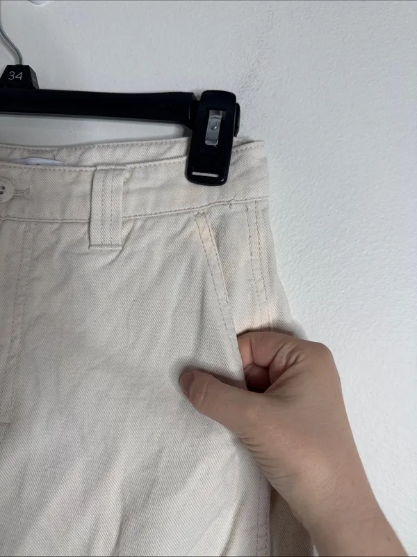 Aritzia TNA Cotton Cargo Ivory Straight Leg Mid Rise Waist Pants Utility size 2 - Image 5