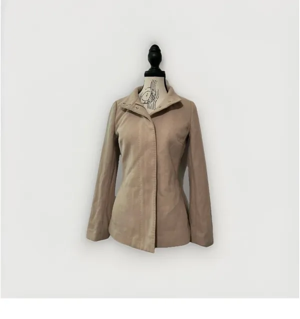 Banana Republic Women’s Wool Blend 2013 Coat Women’s Size XS Beige - Image 2