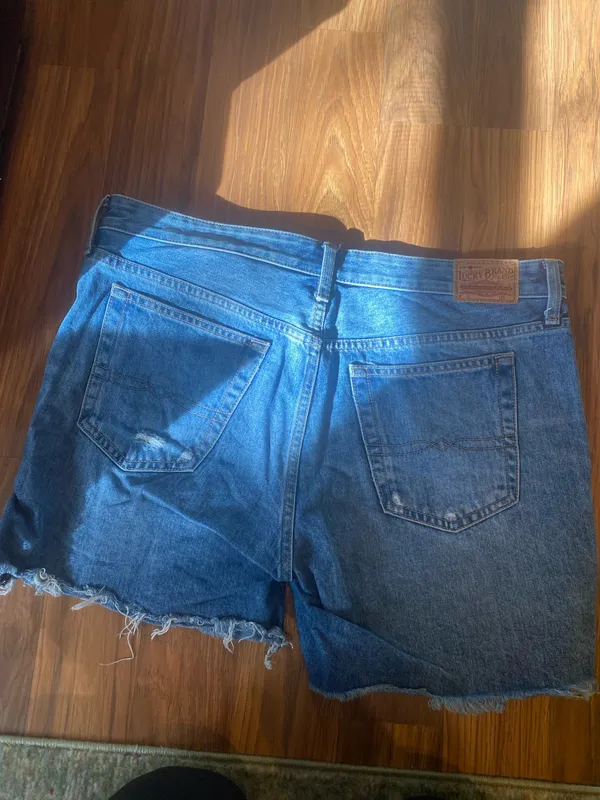 Denim Shorts Lucky Brand Cut-Off Mid-Rise The Boyfriend Short - Image 3
