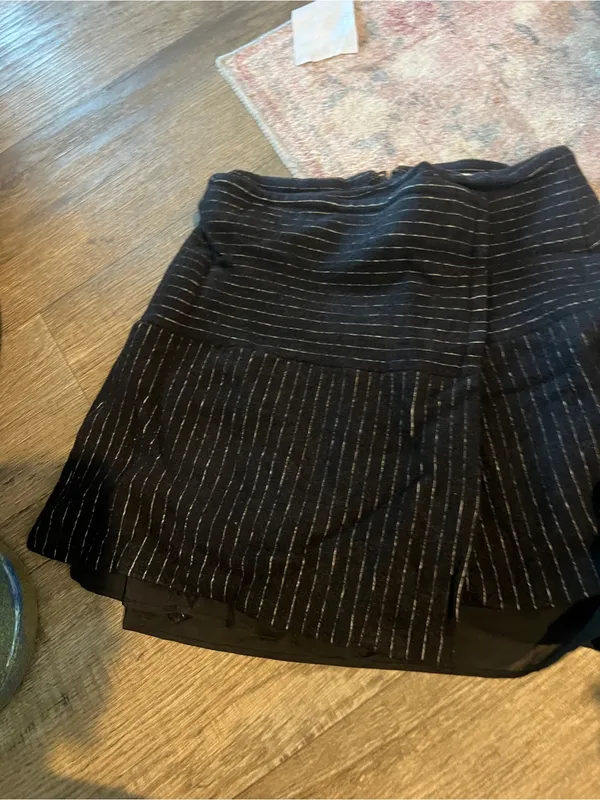 Alice + Olivia Black Pinstripe Tiered Peplum Skirt - Image 6