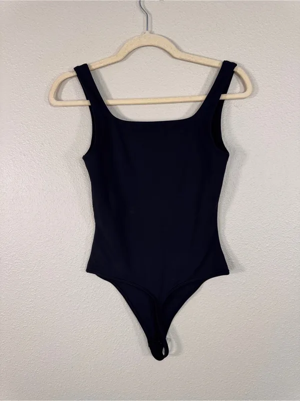 Aritzia Contour Black Square Neck Bodysuit Womens S Minimalist Classic Tank - Image 2