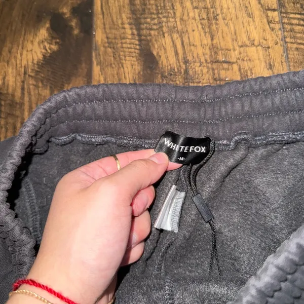 NWOT White Fox Dark Gray Size Medium Sweatpants - Image 4