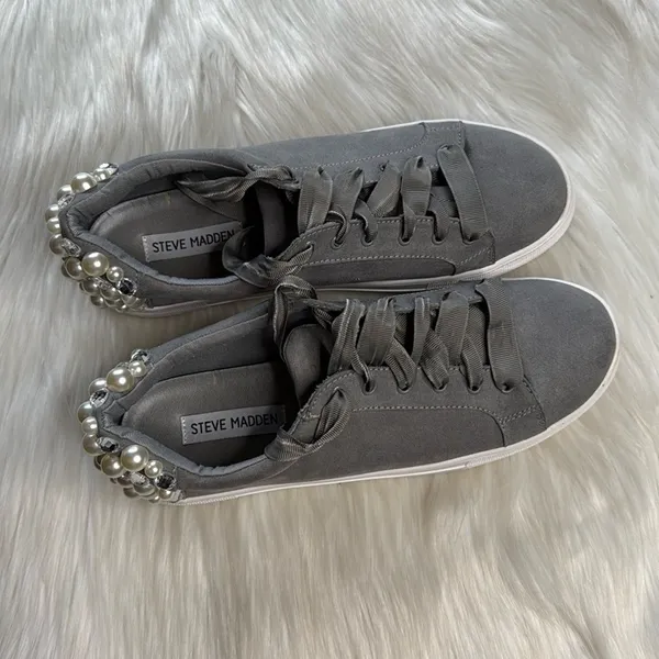 Steve Madden Gray Grit Pearl and Rhinestone Embellished Platform Sneakers - Image 6
