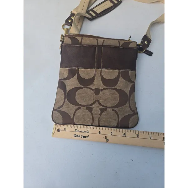 Coach Signature 41207 Swingpack Crossbody Shoulder Handbag Purse - Image 10