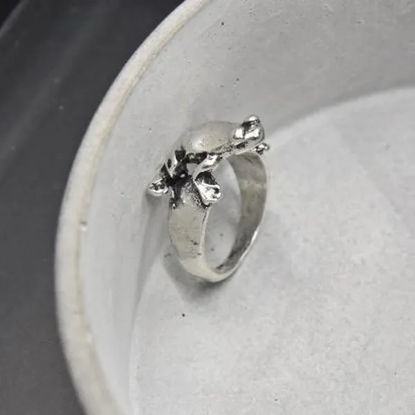 Silver Frog Ring - Image 2